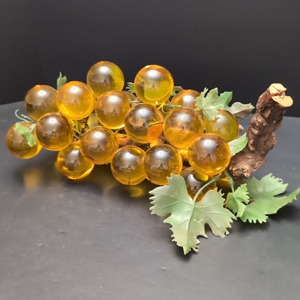 VGT,Mid Century Modern Yellow Lucite Grape Cluster On The Vine. - Picture 3 of 7